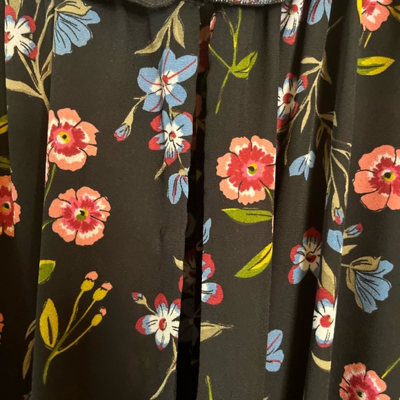 Kate Spade Dress - Women's Medium Black EUC - Floral Smocked Ruffle Designer - Picture 6 of 14